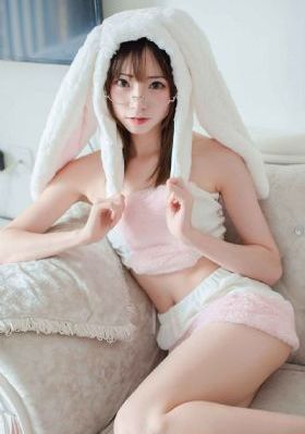 一边亲着一面膜的免费版_全集高清百度云未删减2020