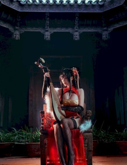 巨大女英雄_HD高清完整版